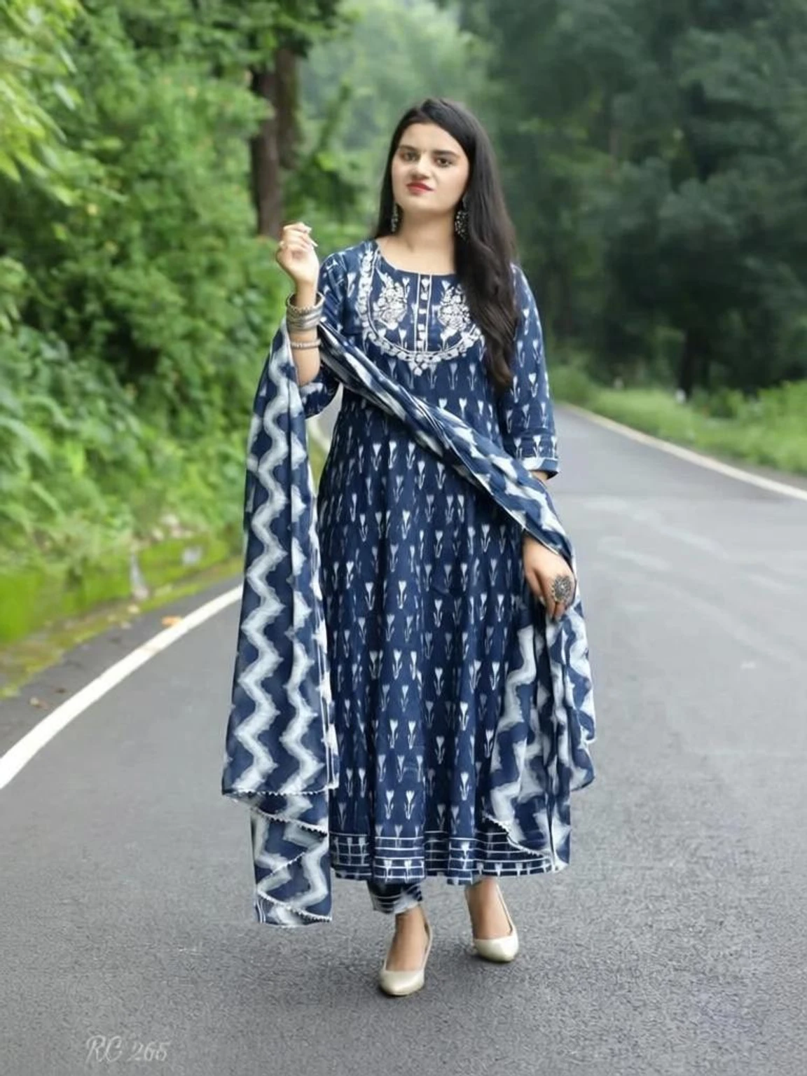 PILUDI HOUSE Women Viscose Rayon Kurti Pant Attached Dupatta Set