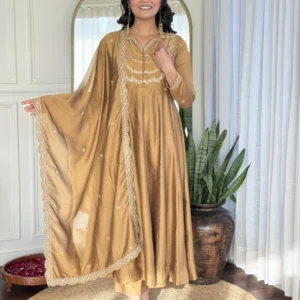 PILUDI HOUSE Women Silk Blend Kurti Pant Attached Dupatta Set